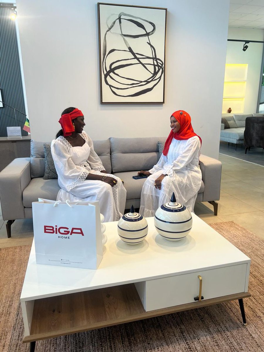 bigahome's tweet photo. Chez Biga Home, nous avons célébré la Journée internationale des droits de la  Femme dans nos différents showrooms en rendant hommage aux femmes de Biga Home, sous le thème « Investir en faveur des femmes : accélérer le rythme » https://t.co/tYQ4TOGoz4