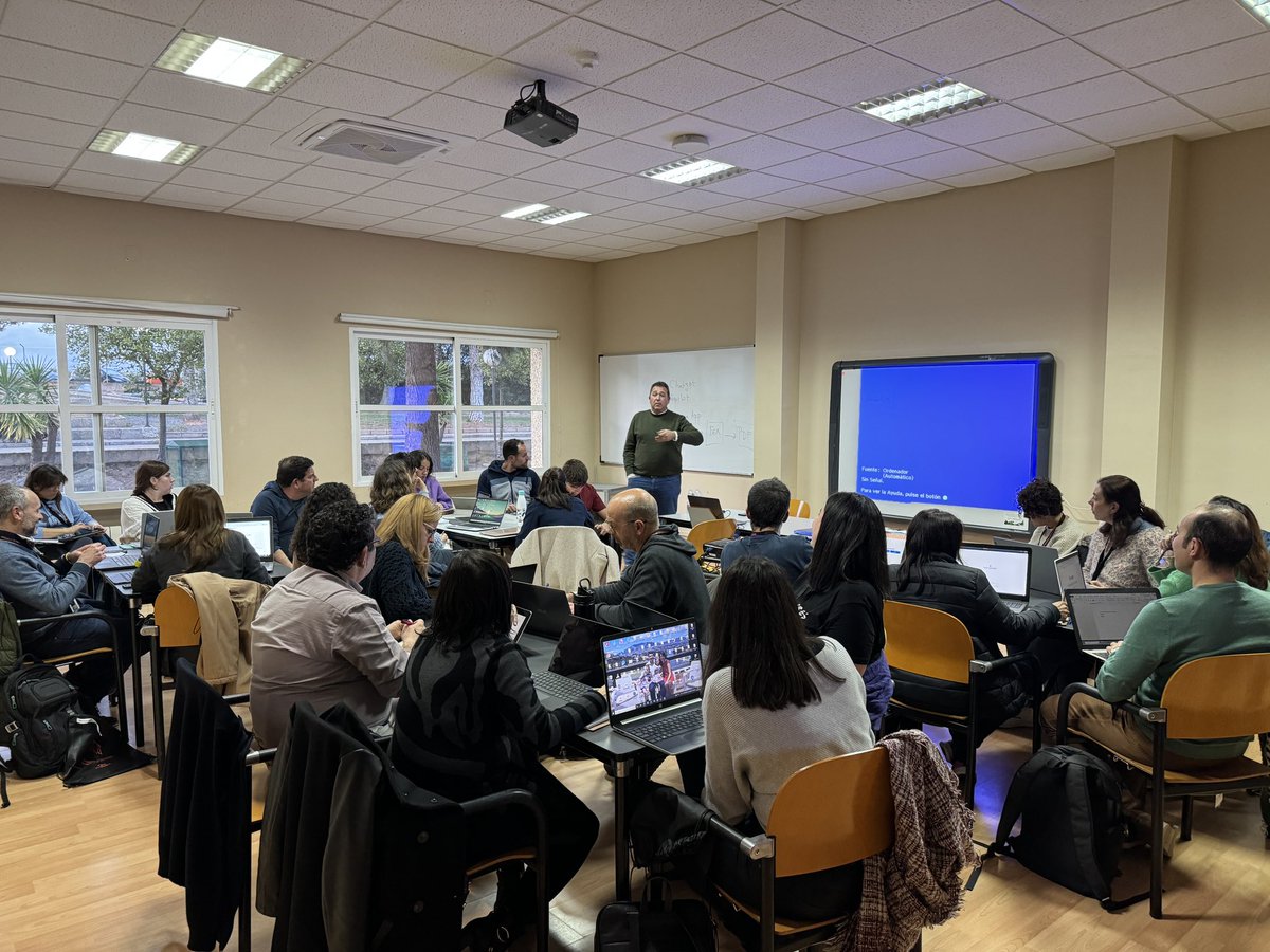Antonio Gálvez (@agalamo) on Twitter photo Taller de Luis Miguel Iglesias sobre generación de documentos del ámbito educativo con IA
#JIPAtq24 <a href="/cepantequera/">cepantequera</a> Taller de Luis Miguel Iglesias sobre generación de documentos del ámbito educativo con IA
#JIPAtq24 <a href="/cepantequera/">cepantequera</a>