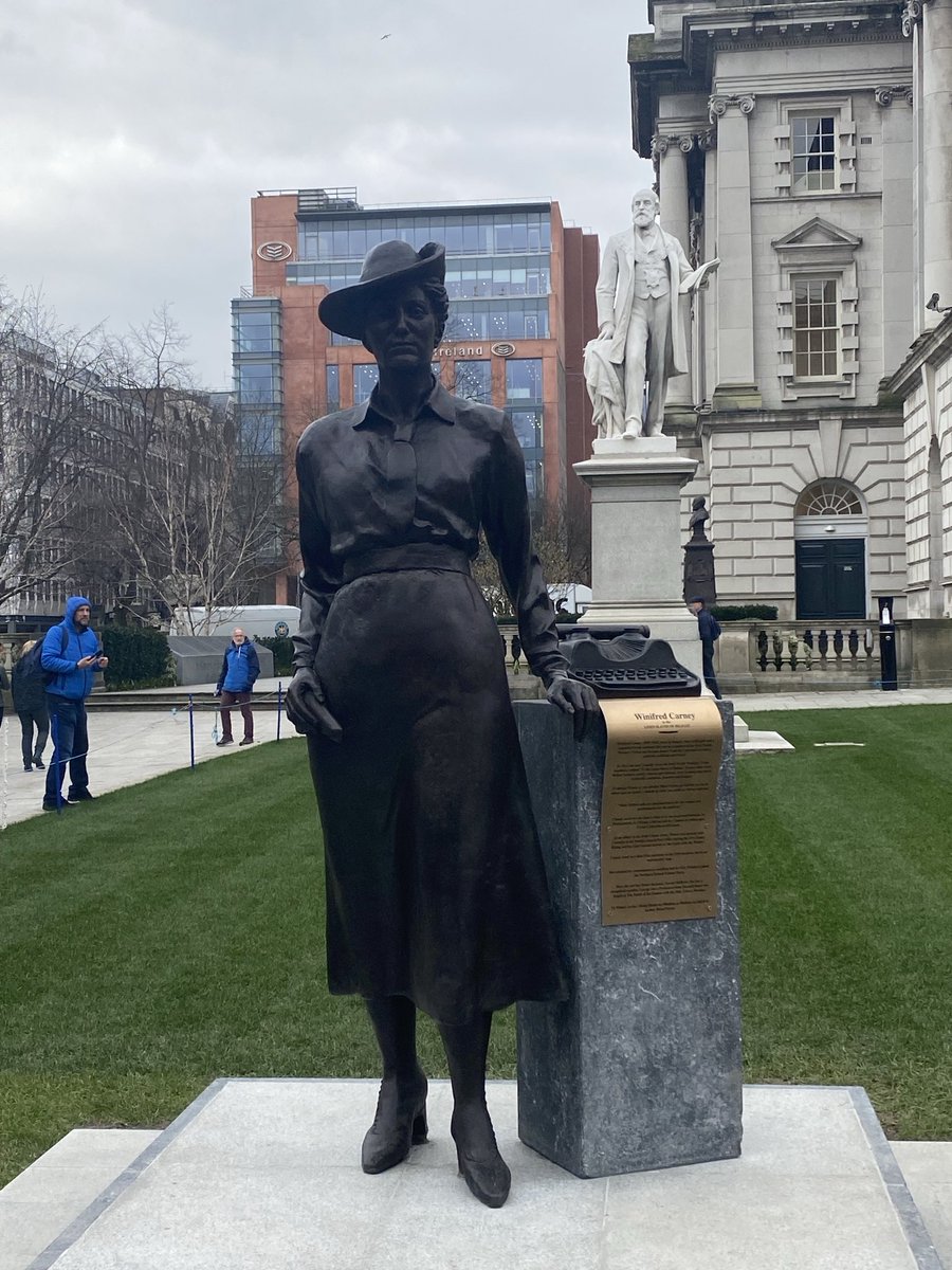 Delighted & proud to attend historic unveiling of long deserved statue to suffragist, socialist, republican feminist, #WinifredCarney in #Belfast on #InternationalWomensDay