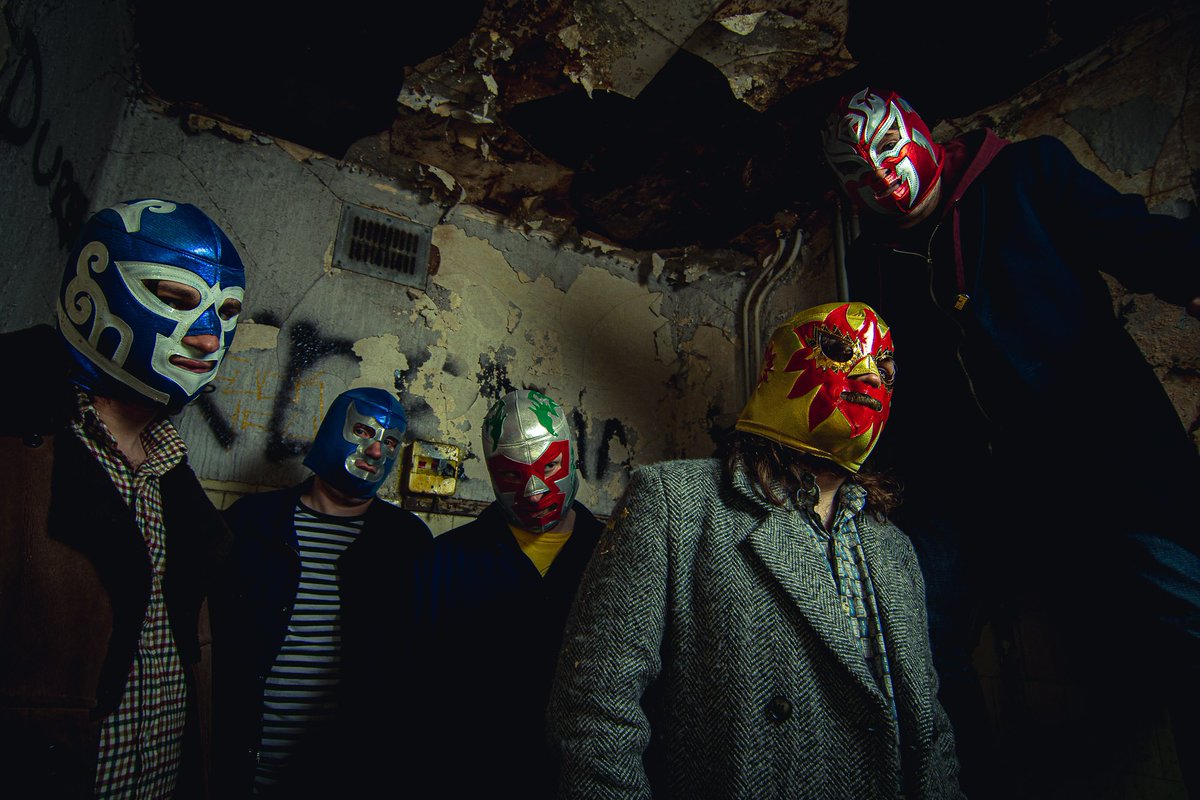 Get yourself to our football ground this Sunday⤵️

🇵🇱European football
🎶 <a href="/The99Degree/">The 99 Degree</a> 
⚽️ Launch of Former Players’ Association
💁‍♀️Mother’s Day special food offer

Can we take a big step to the summer <a href="/FenixTrophy/">FENIX Trophy</a> summer finals?

Tickets on sale now⤵️
fc-utd.co.uk/news-story/mat…