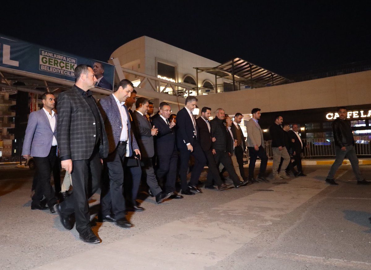 Şanlıurfa Cumhurbaşkanını Bekliyor !

TBMM Başkanvekilimiz Sn. <a href="/bybekirbozdag/">Bekir  Bozdağ</a>, Milletvekilimiz Sn. <a href="/eminonen/">Emin Önen</a> ve Karaköprü İlçe Başkanımız <a href="/sezaicanbek/">Av.Sezai CANBEK ®</a> ile birlikte büyük Şanlıurfa mitingimiz öncesinde alanda incelemelerde bulunduk.

<a href="/Akparti/">AK Parti</a> <a href="/RTErdogan/">Recep Tayyip Erdoğan</a>
<a href="/erkankandemir/">Erkan Kandemir</a>