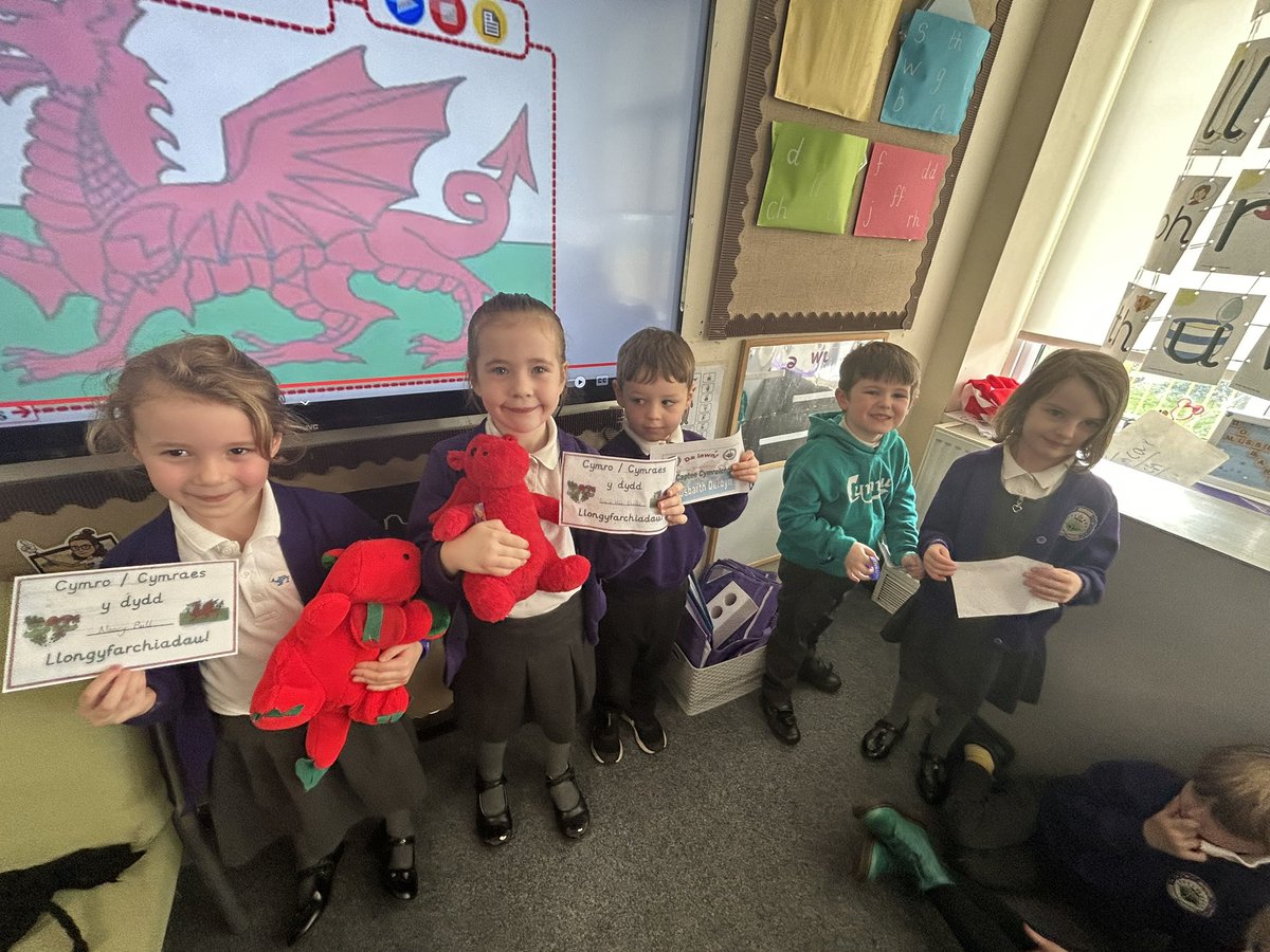 Dosbarth Derbyn tweet media