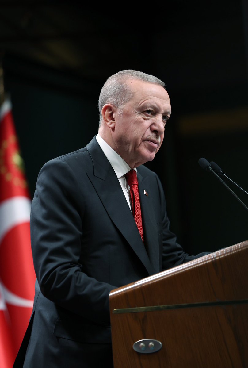 🔴#SONDAKİKA | Cumhurbaşkanı Erdoğan 31 Mart seçimlerinin kendisinin gireceği son seçim olacağını açıkladı: Benim için bu bir final, yasanın verdiği yetkiyle bu seçim benim son seçimim. Çıkacak netice benden sonra gelecek kardeşlerim için bir emanetin devri olacak.