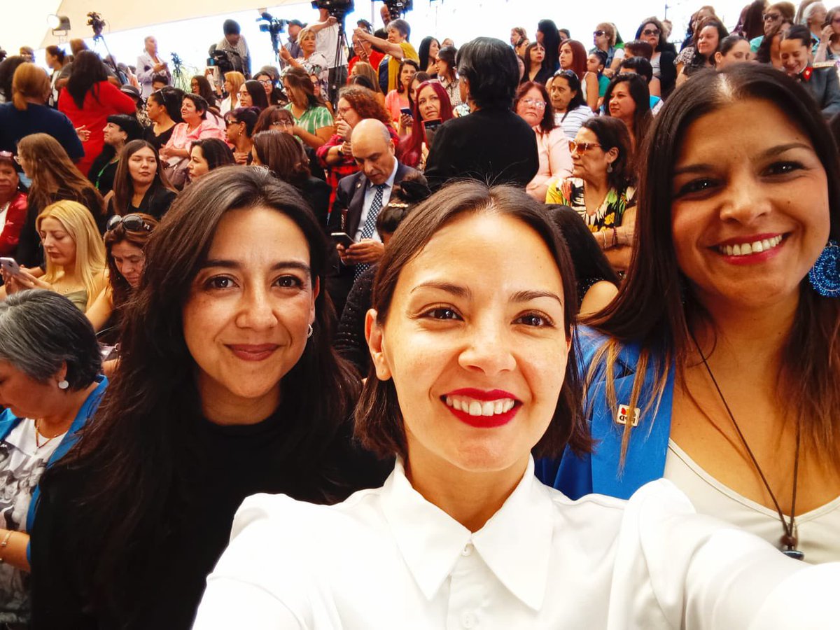 Hoy estuvimos en la Jornada de conmemoración por el día Internacional de la mujer #Chileparatodas en #LaPintana Junto a grandes compañeras del <a href="/ppdmujeres/">Vicepresidencia Mujer PPD</a> , renovamos nuestro compromiso con los desafíos que tenemos por delante, los que reivindican la igualdad las mujeres.