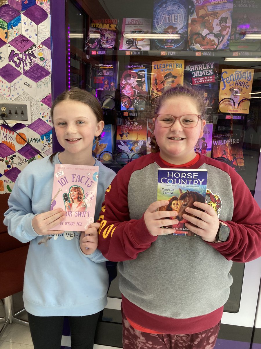 We 💜 finishing the week with an excellent #GoodNewsCallOfTheDay for this most deserving young lady who’s been putting in tremendous effort into her writing skills. She’s also super #Kind to everyone - a great friend to all. #WayToGo! <a href="/Miss_Williams__/">Miss Williams</a> <a href="/MrChuNorton/">Mr. Chu</a> #HAYNation