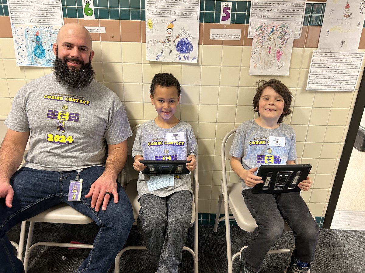 AkronElem's tweet photo. Look at these amazing coders! Akron coding contest day! ⁦@GoMounts⁩ https://t.co/DRGGY41Tfj