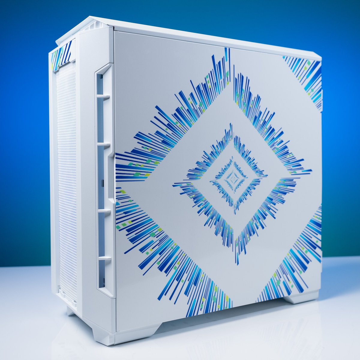 Want to win a PC?! Well you will want to tune into today’s <a href="/IntelGaming/">Intel Gaming</a> Live show!  We are giving away an epic Core i7 14700k system 😎. Plus checking out the <a href="/OMENbyHP/">OMEN</a> Transcend 14 and playing <a href="/TEKKEN/">TEKKEN</a> 8!

It’s all starting at noon PT - Twitch.tv/robeytech