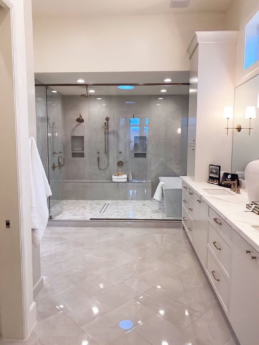 un día eres joven y al otro te enamoras de un baño