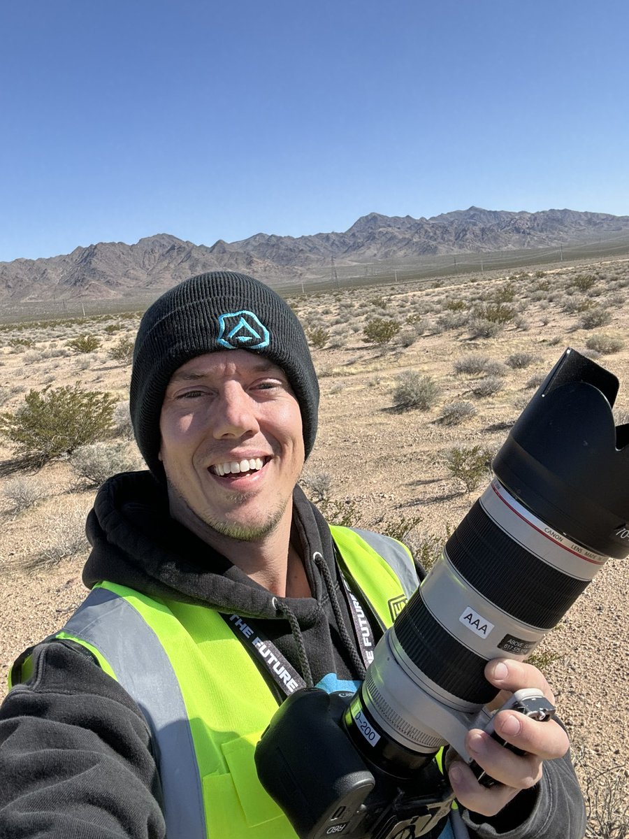vynfred's tweet image. Check out the live feed right now for the #mint400  youtube.com/live/Om0IE_QNw… via @YouTube