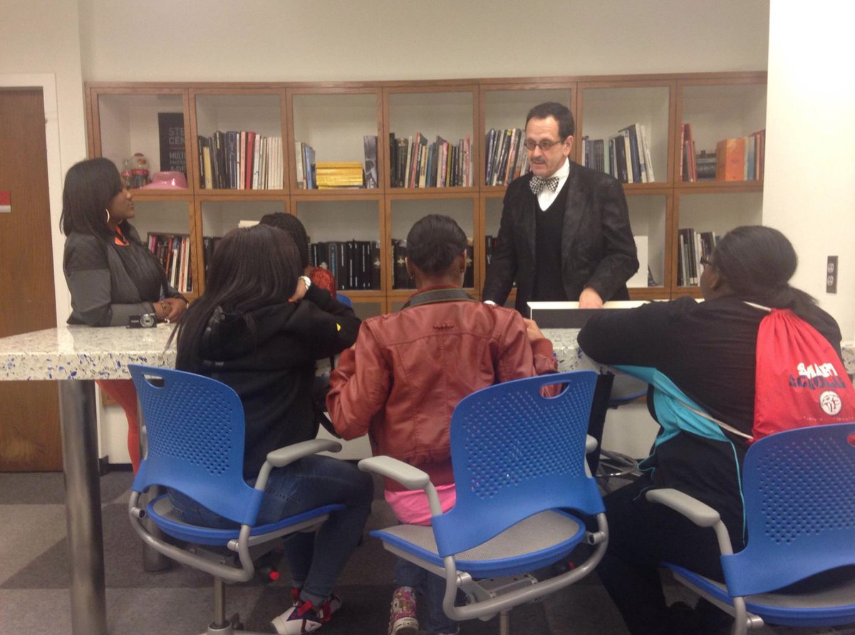 During my first year teaching full-time at ITC, my  photography students met Greg Heisler and had their portraits taken by him! It was a great day!