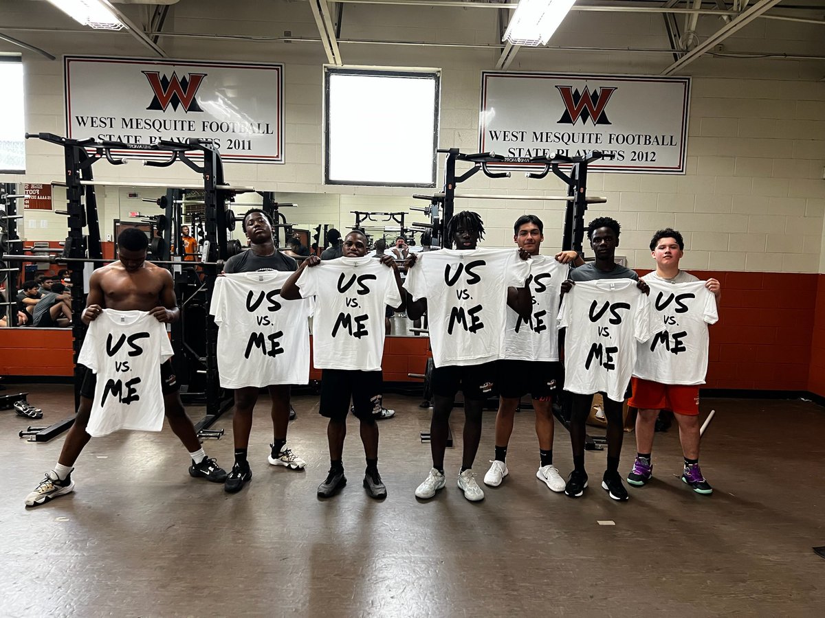 CoachSneed1's tweet image. How you do one thing, is how you do everything! The lightning chased us inside but we still got one in before Spring Break!💪🏾 #westsidebestside