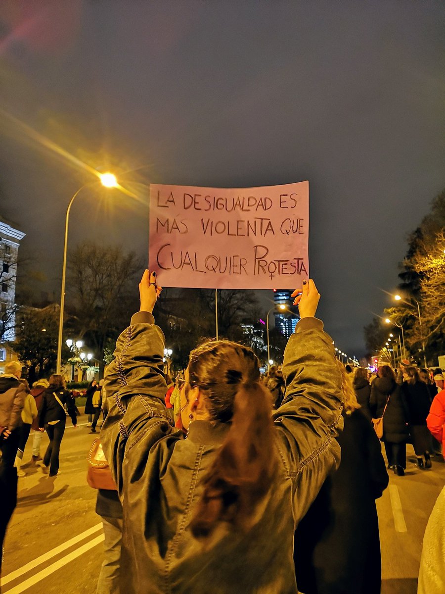 guinea16's tweet photo. #8M #8M2024 #NiUnPasoAtrás #SeAcabó #LuchaObrera #Solidaridad #Sororidad #Feminismo #Intersectorial https://t.co/AC1FbozTuO