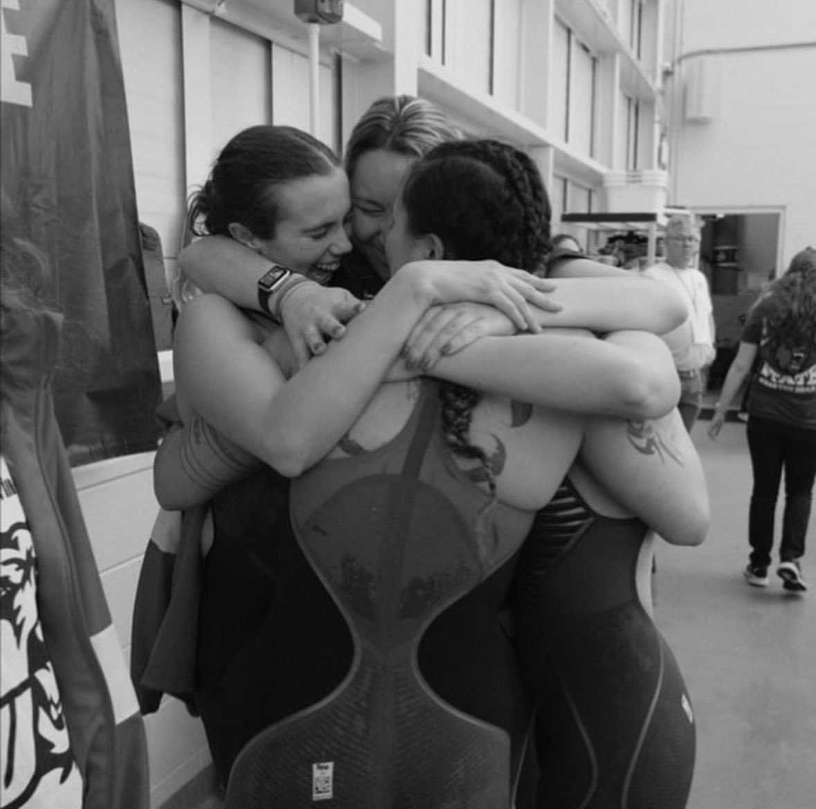 BSUSwimandDive's tweet photo. #InternationalWomansDay #BSUBears #bsuswimanddive 🐻🏊🏻‍♀️❤️ https://t.co/HrZWys1qgk