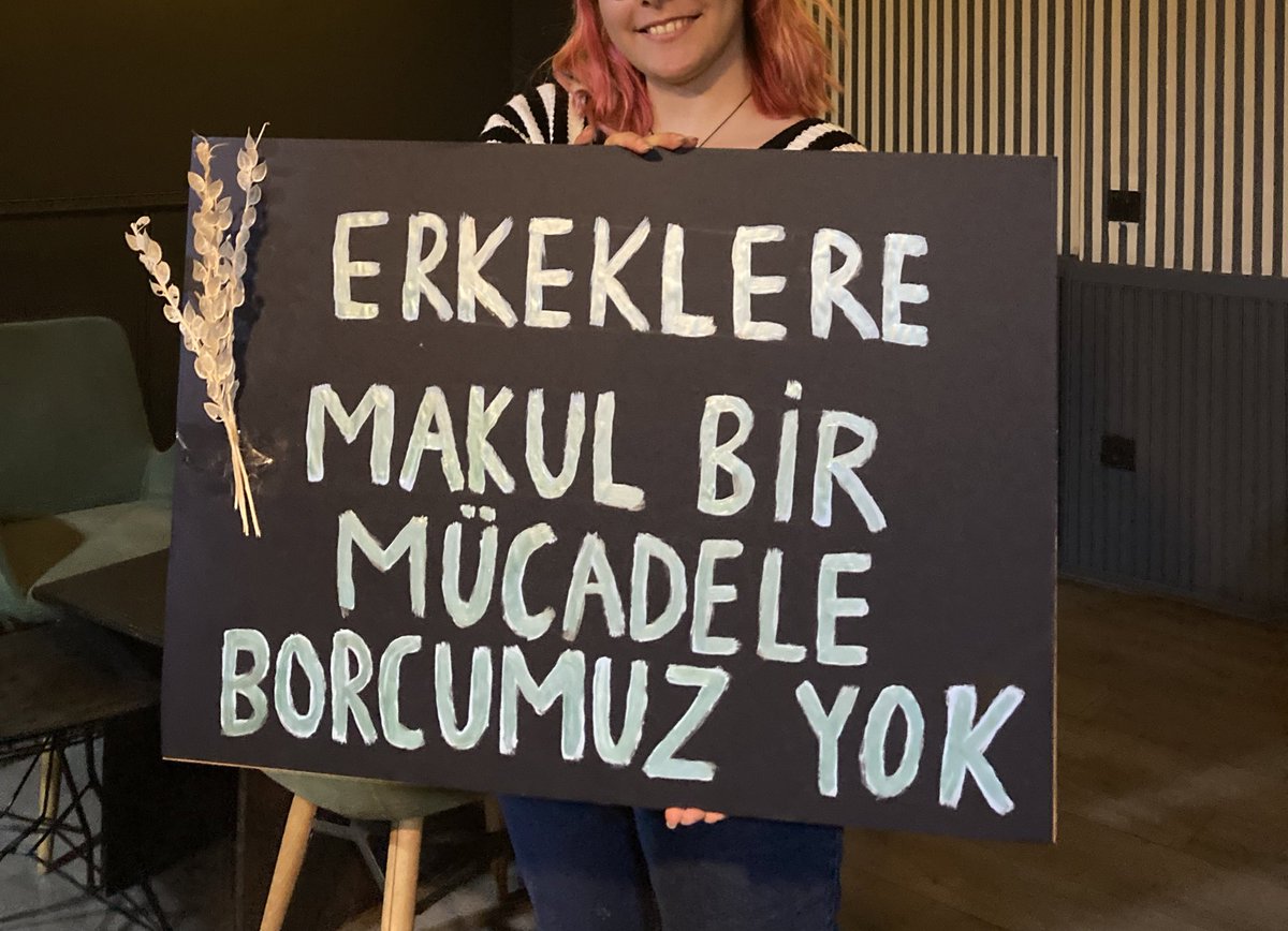 bonesofdionysos's tweet photo. çok güzelsiniz 💜 #FeministGeceYürüyüşü https://t.co/QhCrV4GKhn