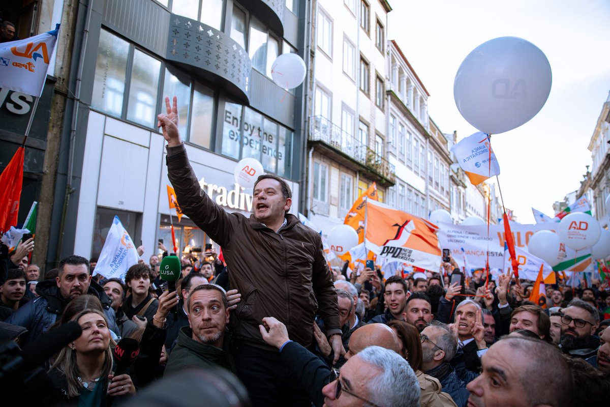 ahcristo's tweet photo. Sinto-me politicamente representado, como há demasiados anos não acontecia. Obrigado, Luís Montenegro, e viva a Aliança Democrática! ✌️ https://t.co/XL2Ge1RBLH