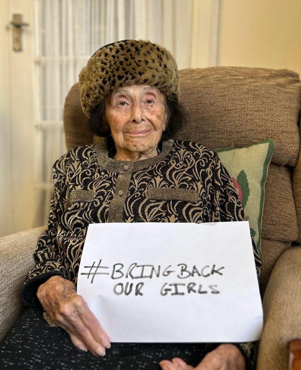Lily Ebert, centenaire, survivante d'Auschwitz, exhorte le monde à se souvenir du sort des femmes otages du Hamas. #BringBackOurGirls