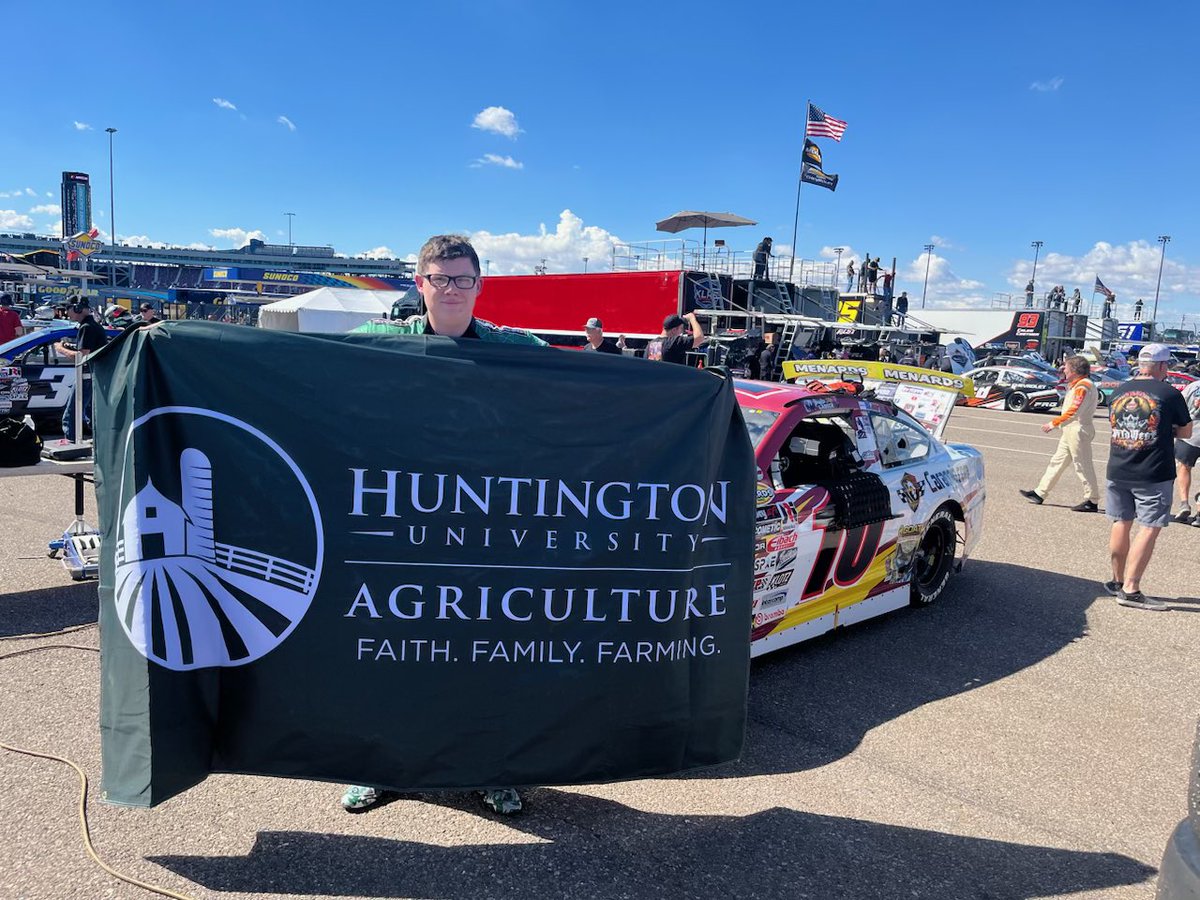 HU Ag heads west tonight! Make sure to watch FS1 at 8:00 pm (EST) to see the   <a href="/ARCA_Racing/">ARCA Menards Series</a> #10 roll off the <a href="/phoenixraceway/">Phoenix Raceway</a>  starting grid! <a href="/TheOnePizzaMan/">Brayton Laster</a> <a href="/HuntingtonU_AZ/">Huntington University Arizona</a> <a href="/HuntingtonU/">Huntington University</a>