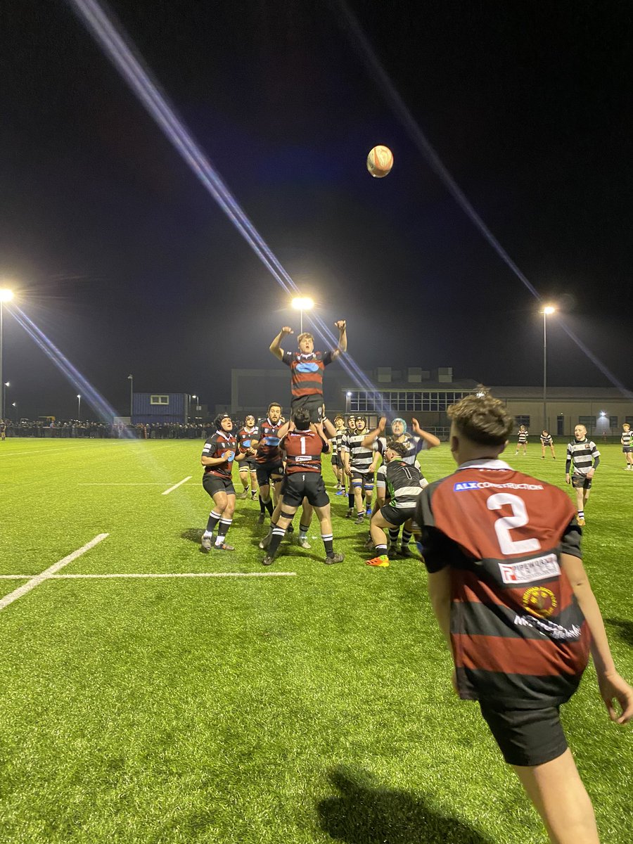 RfcTumbleYouth's tweet photo. Really proud of the never give up attitude tonight against a tough @LlandeiloRugby team and challenging wind. Great to see these two on the pitch together too ⚫️⚪️🏉 #YmlaenYPiod #YouthRugbyRising @TumbleRFC https://t.co/1ejZc6H7Xz