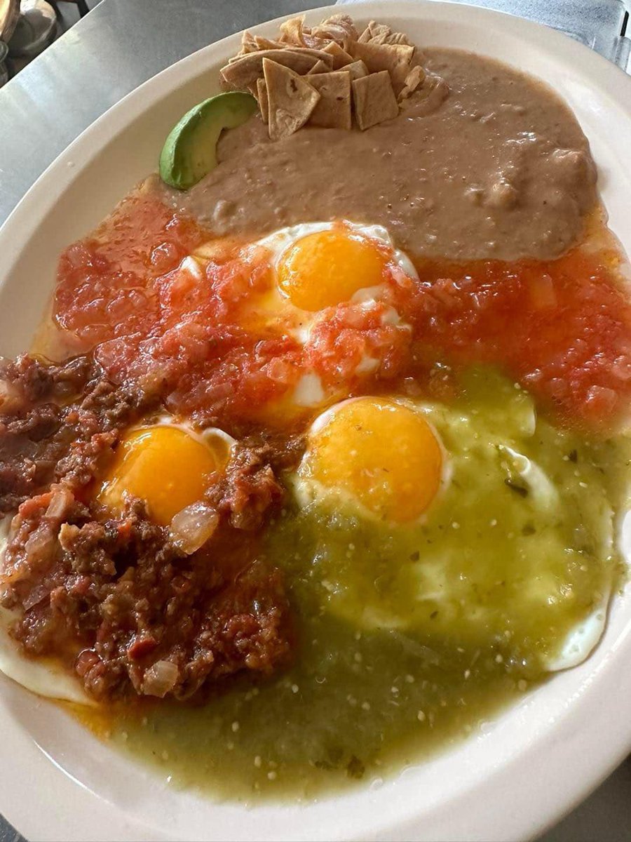 #SemanaSanta2024 is coming and nature calls you 🌿 Leave stress behind y ven a paisajes impresionantes, breathe fresh air and immerse in the serenity that  #BustamantePuebloMágico offers. Reserve now direct-book.com/properties/lac… 
#NuevoLeón 
#BustamanteNL
WhatsApp 8180884336