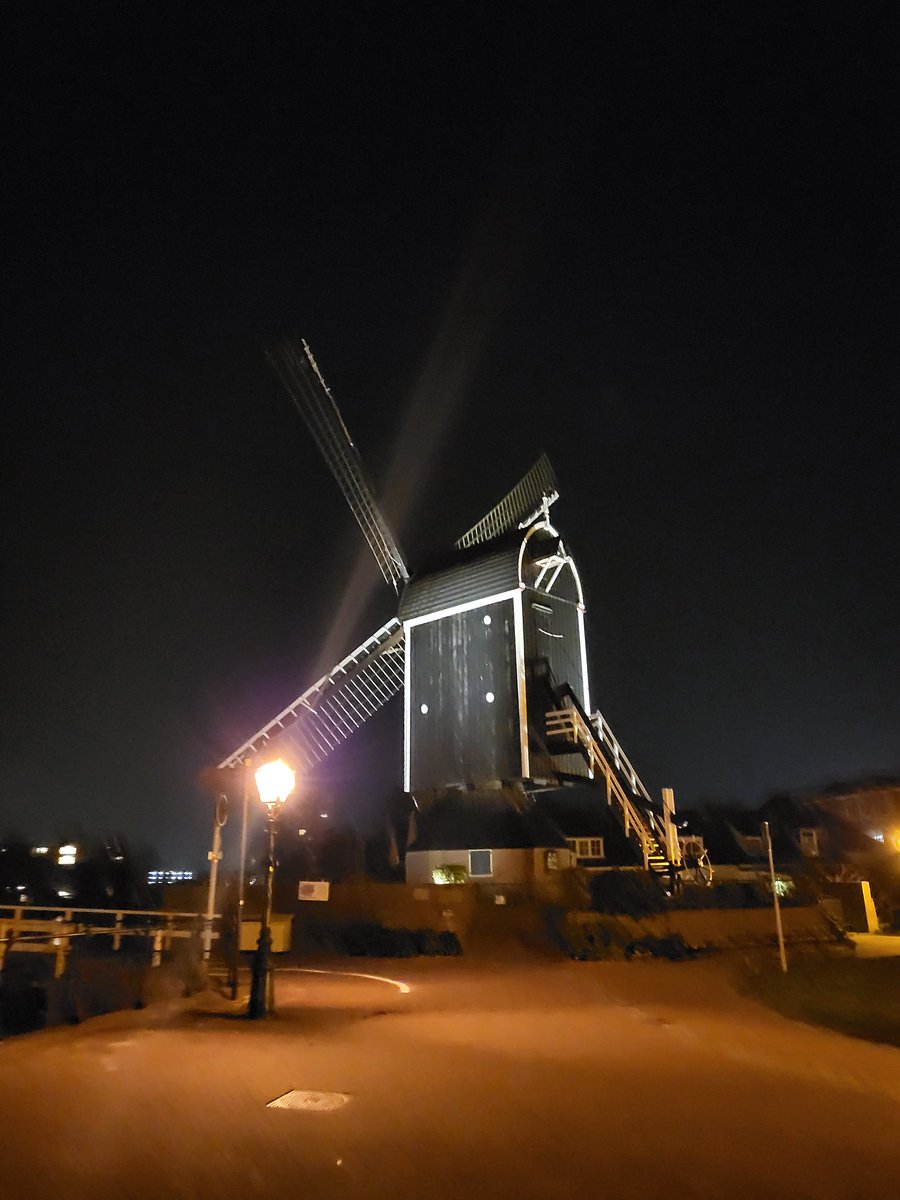 samulikaski's tweet photo. Leiden at night https://t.co/nw5I1XUVOr