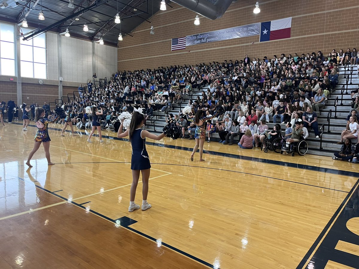 mattwmyers's tweet photo. Finished off the last day before break with our Spring Pep Rally recognizing Spring Sports, UIL, Jr Charms, and Esports teams! #bethechange #gochargersgo π΄ https://t.co/9T6u2mQ8w7