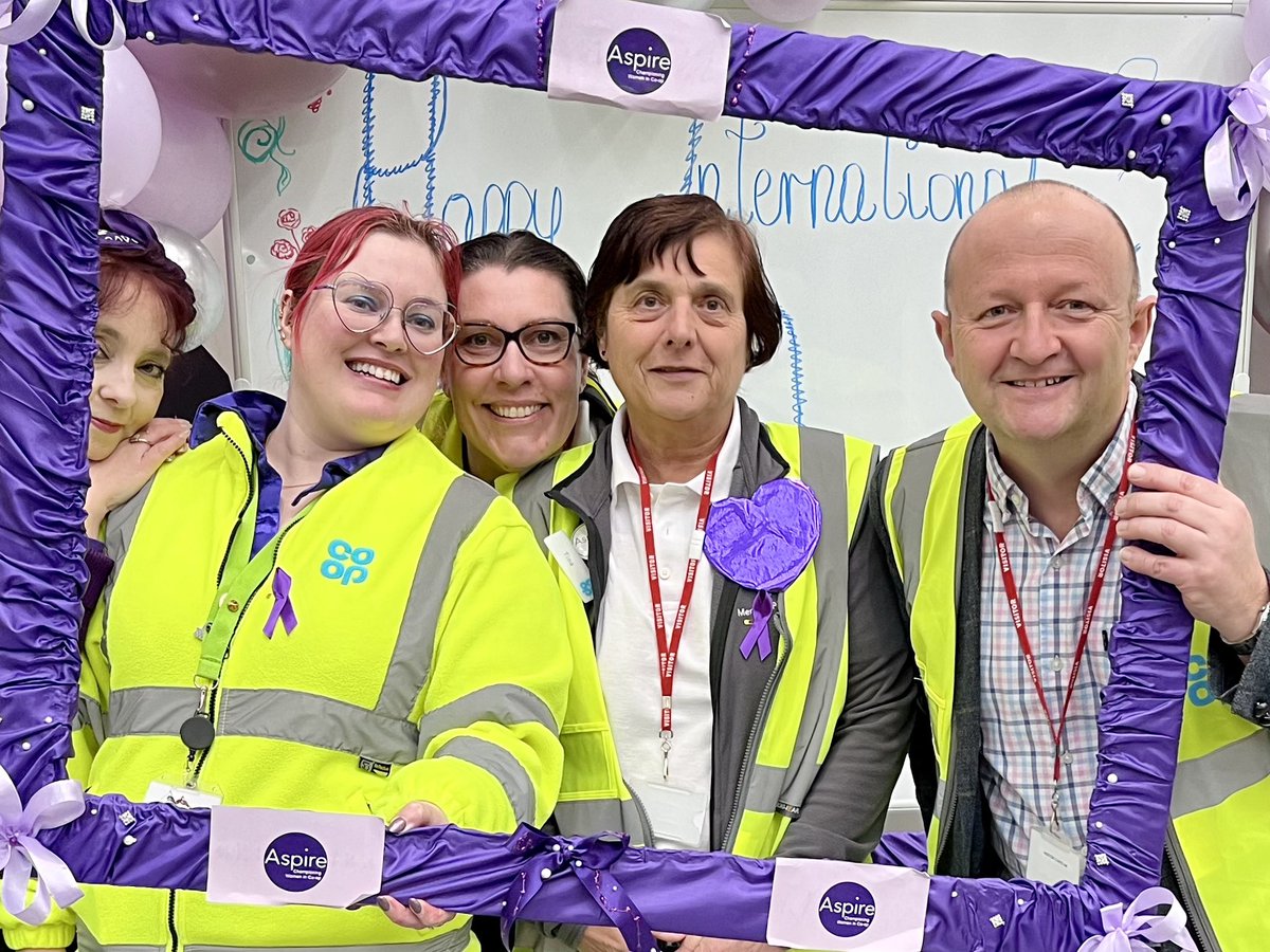 💜 ...and the Award for the best use of a (very glamorous) #IWD24 selfie frame goes to....(drum roll, please),...Mr Steve Thomas! Thanks for being an amazing ally for all your @coopuk @CoopFuneralcare female colleagues! #BeingCoop 💜