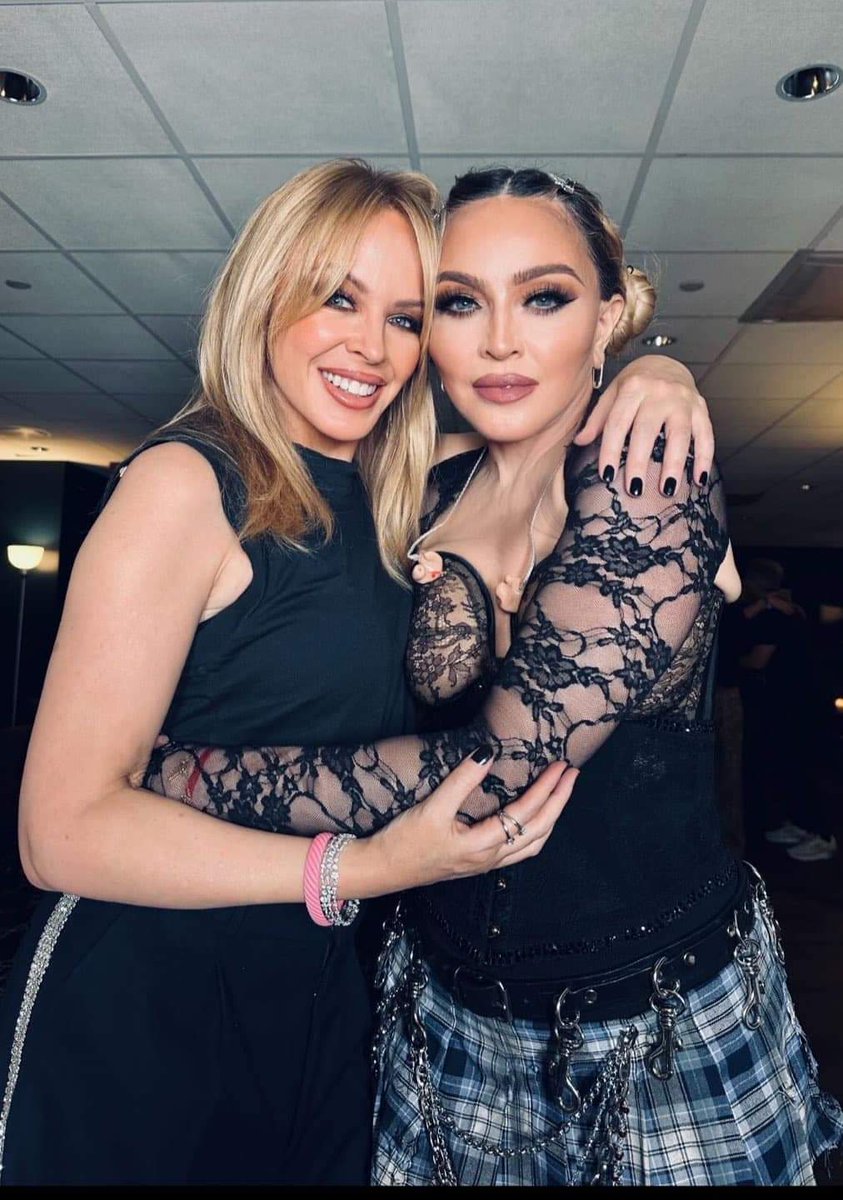 MadonnaTribe tweet media