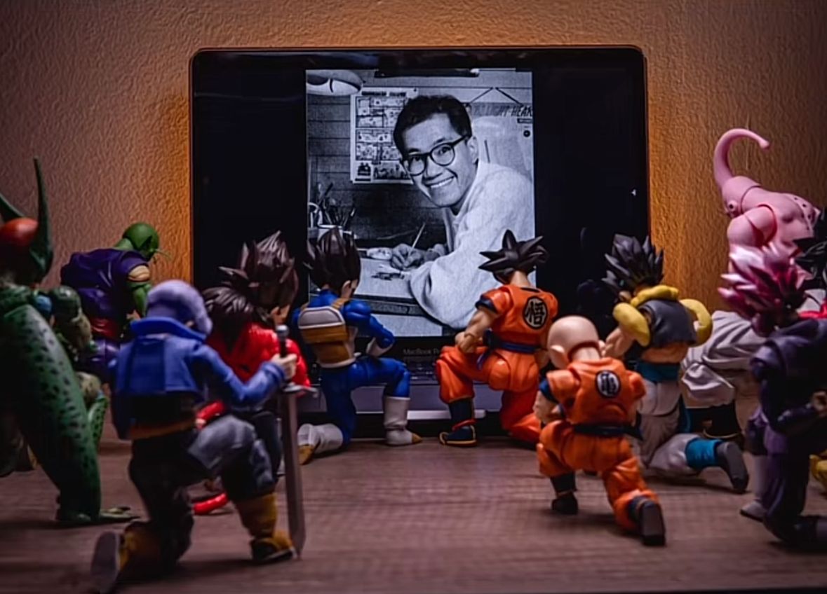 Yuluga's tweet image. Chulisima esta foto de como se despide Dragon Ball en figuras de Akira Toriyama