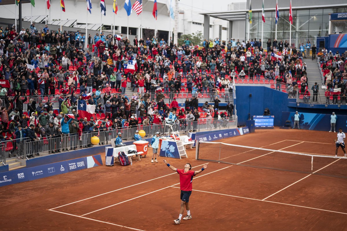 🎾 Court Central “𝐀𝐧𝐢𝐭𝐚 𝐋𝐢𝐳𝐚𝐧𝐚”, en homenaje a la más grande tenista chilena de la historia. 

#DíaDeLaMujer #ChileParaTodas