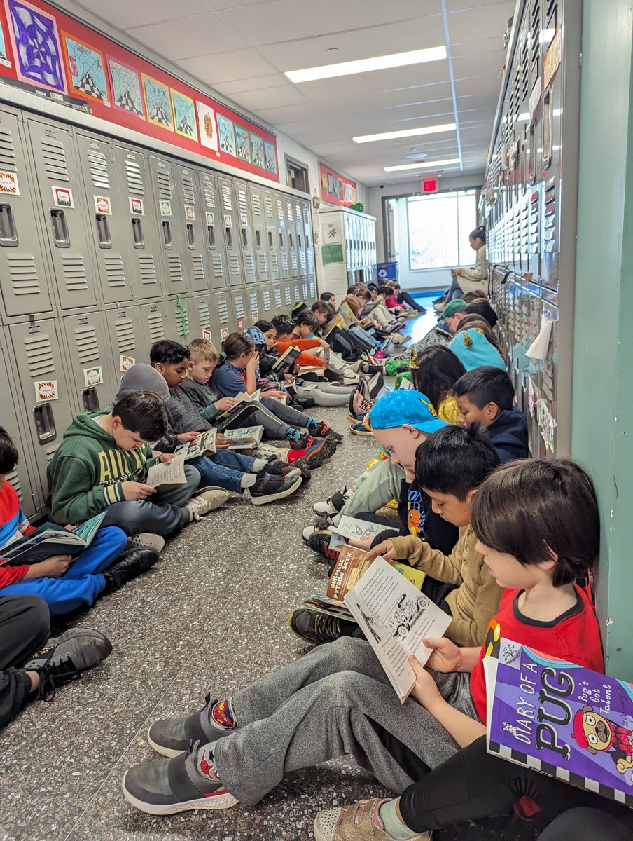 Everyone got into the reading spirit today! #JohnonPride #ReadAcrossAmerica <a href="/SalernoBethel/">Alison Ann Salerno (she/her)</a>