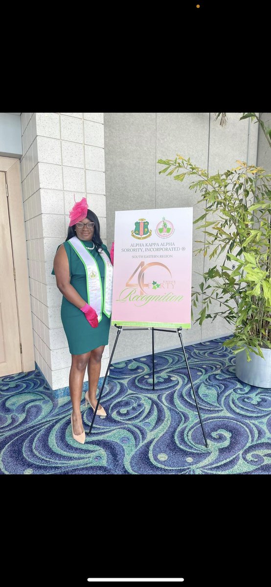 Kay__evonne's tweet image. AKA 40 under 40 award Tea Party
💖💚
#IKmade #BetaEpsilonOmega