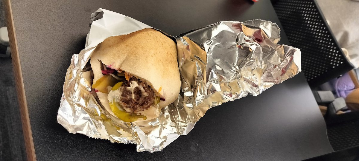 praveenscience's tweet photo. How can we not appreciate that amazing #Falafel from @xjamundx?
#Amazon @Amazon #CityJS #JSMonthly #London https://t.co/rWawu1G7Ts