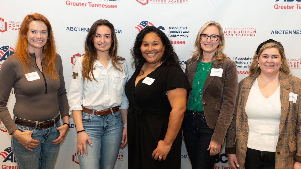 TurnerMidSouth's tweet photo. Our #Nashville team had a busy end of #WICweek24!
Senior PM Michaela Coston joined an @ABC_Tennessee panel to inform and inspire the next generation of women in the industry, and our Peabody Union project team hosted 35 women from the industry for an informational site visit. https://t.co/PEkPvMRTwC