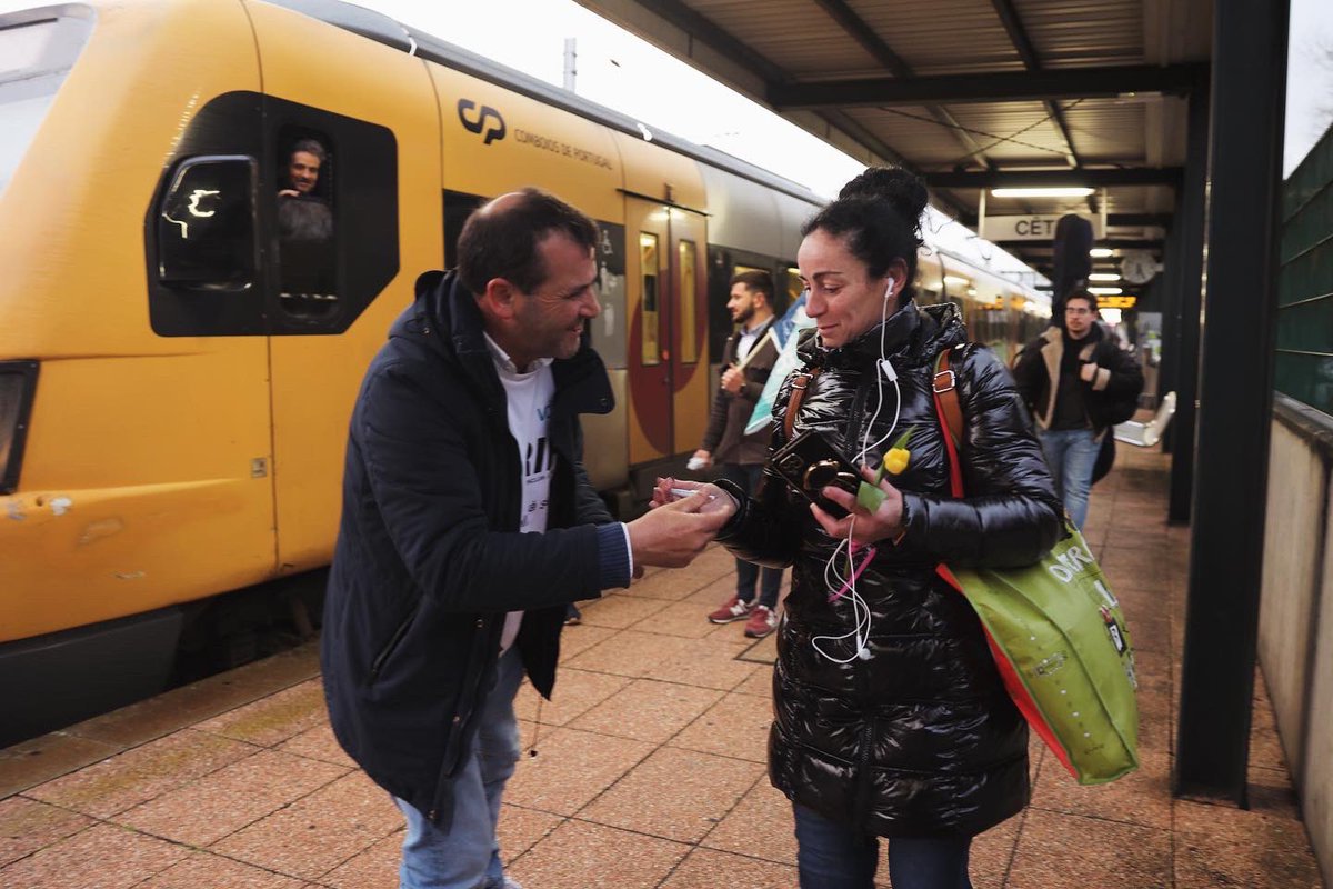 _tinoderans_'s tweet image. Viagem de comboio 👌🏼
Vota RIR 🗳️

#TinodeRans #PartidoRIR #VamosVotarnoCalceteiro #VotaRIR #Porto
