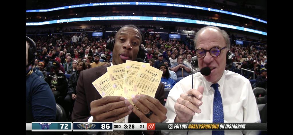 EugeneSuth75452's tweet image. I'll be up top in Sec 217 living vicariously through you my friend! 😂
Just holla at my two dudes for me!
#clicketyclack