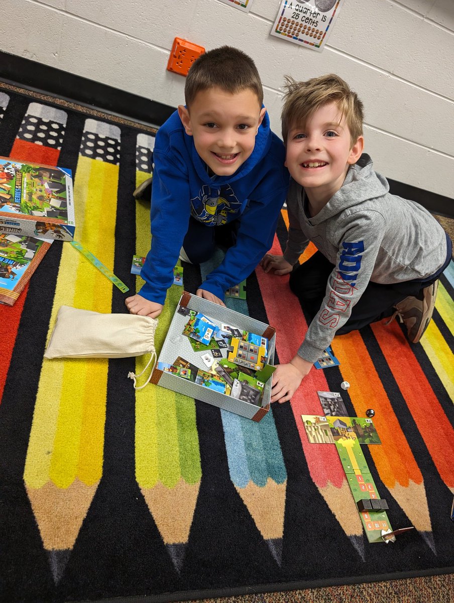 mrswillingham's tweet photo. We got to celebrate showing STAR behavior at recess by getting to play board games with our friends! We also had a guest Warrior athlete come to read to us for Read Across America Week. This has been a pretty great Friday! @VV_Voyagers https://t.co/li4scLmb6D