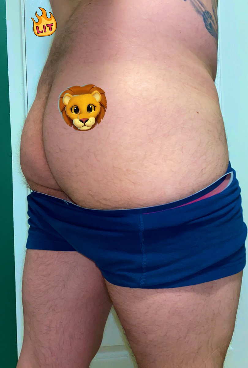 FootlooseClub's tweet photo. A little Friday treat for you 😏 - Lion 

#onlyfans #onlyfansmen #bigboys #jock #hairymen #thickthighs @OnlyFans @OnlyFansRTs @HUBOFGROWTH https://t.co/ID3JcpdwTX