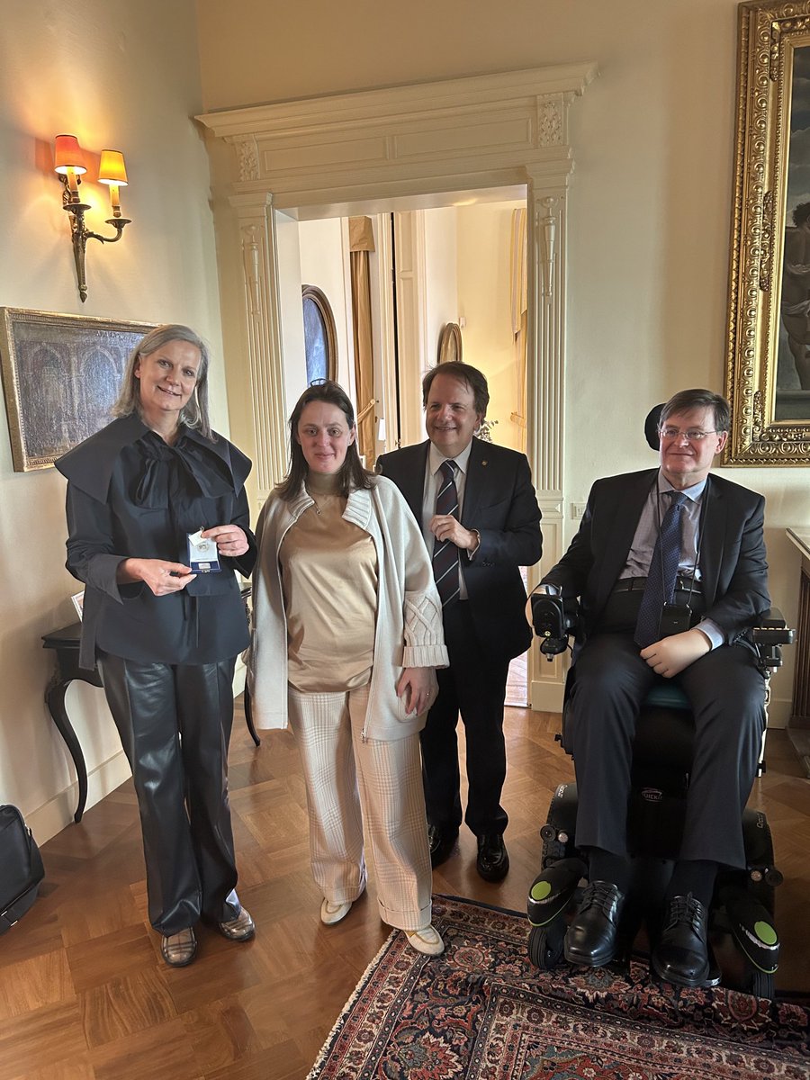 FrancesLanitou's tweet photo. #DutchDays Did you know that Cyprus was an overseas possession of Republic of Venice (1489- 1571)? Mille grazie dear colleague Amb. Giorgio Novello for this very interesting gathering of Venetians & friends of Venice. Here pictured in front of Veroneseโs โVenice embracing Cyprusโ https://t.co/IsSAs7ftVH