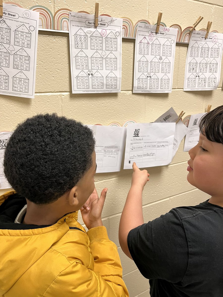 gilbert_annette's tweet photo. @HeardMixon superstars take another stand against hate #ncssbethebest @NPFH_Southeast https://t.co/R6BsSC2uFG