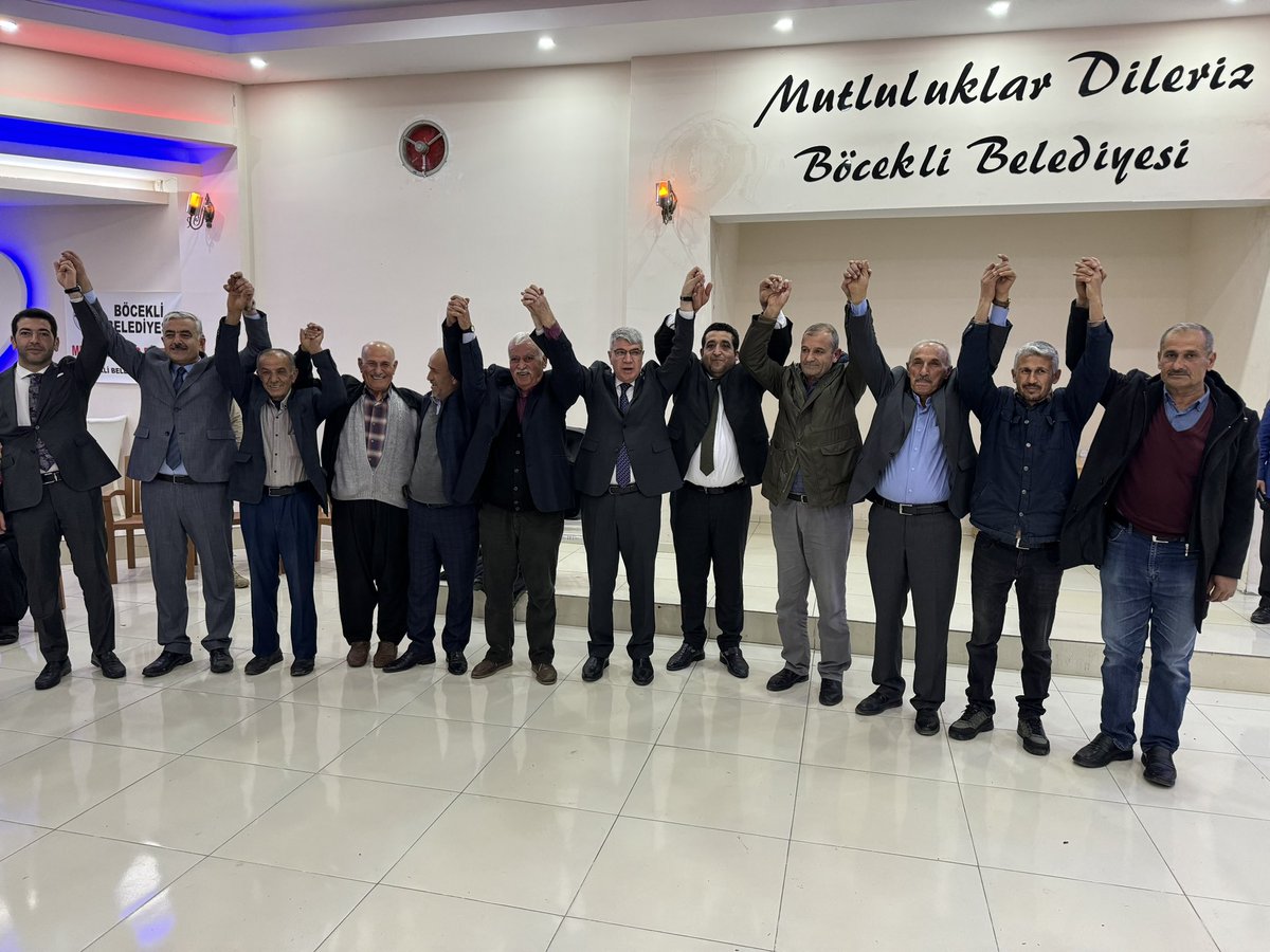 GulsoySeydi's tweet photo. “Maşallah bugün Böcekli bir başka güzeldi.”

İl Başkan Yardımcımız Mehmet Sadi Binboğa ve Düziçi teşkilatımız ile birlikte Böceklili hemşehrimiz ile bir araya geldik.

Gördüm ki;Böcekli Kararını şimdiden vermiş Doğan Başkan ile yola devam demiş.

#Türkiyebilir
#Gerçekbelediyecilik
#AKPartidir