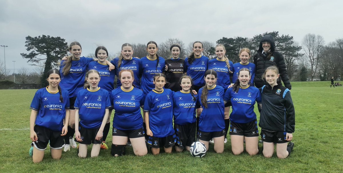 Our Senior Girls’ footballers had an incredible win in the Leinster Senior League Semi-Final v Coláiste de Lacy, Ashbourne. It was an incredibly tight battle between both teams until the final whistle of normal time. A winning goal from Niamh Morris made it 3-2 in extra time.
⚽️