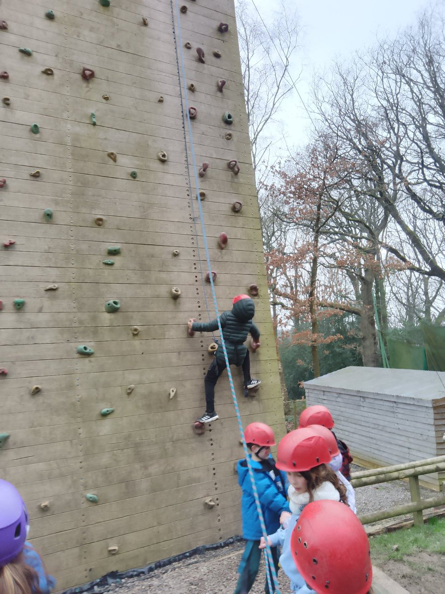 How about some climbing before dinner? All the children that said: "I can't do it!" now say: "Can I have another go?" <a href="/SomersPark4EM/">Mrs McCracken and Mrs Evans</a> <a href="/SPMVCedar/">Mrs Beasley</a> @SomersPark