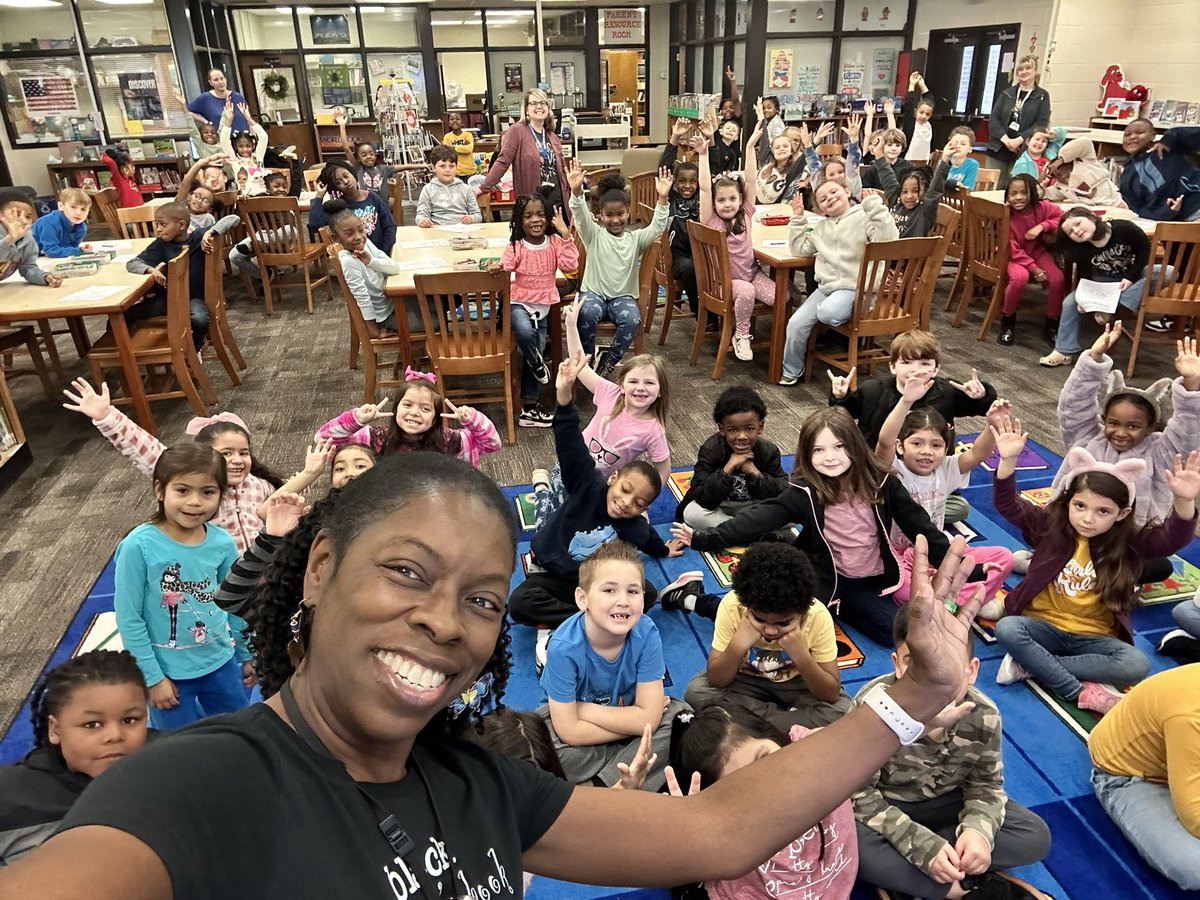 gilbert_annette's tweet photo. Author Letecia Ray @AlcovyHS share her book with @HeardMixon superstars…what a wonderful day #ncssbethebest https://t.co/ilKBzBBcwk