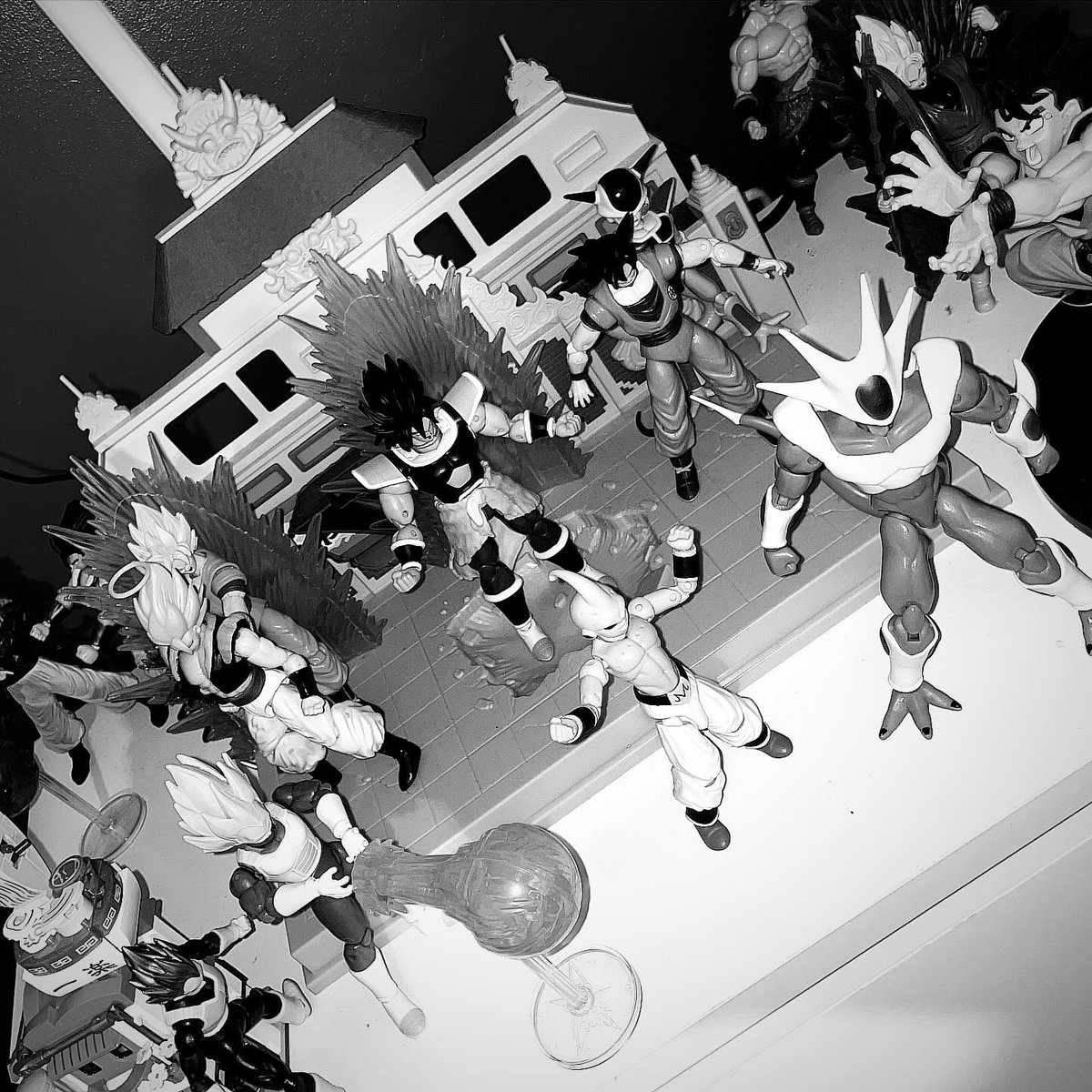 Level Up Leroy / The comic con DJ tweet media