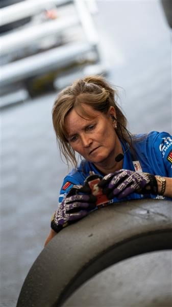 Meet tire specialist and data technician Lisa Smokstad of Hendrick Motorsports. 

Today on International Women’s Day, we’re celebrate Lisa and women just like her. 

#MechanixWear #WhatYouWearMatters #InternationalWomensDay #IWD2024