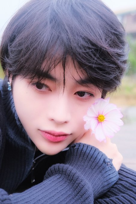 pannchoa's tweet photo. TEMPEST's Hanbin wishes everyone a happy international women's day 
https://t.co/qn817Mu1bC https://t.co/vhJMX0BoXj