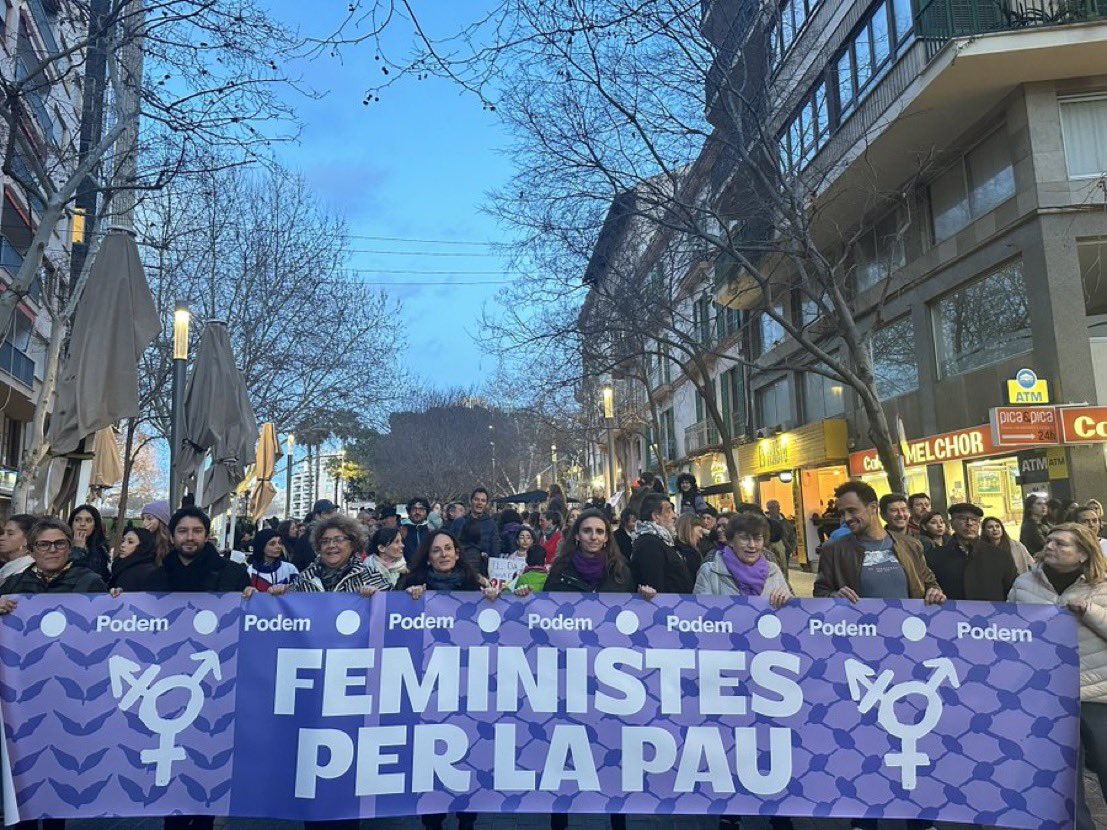 Podem_IB's tweet photo. Les #FeministesPerLaPau també hem inundat Palma aquest 8M. Per la vida i contra totes les violències, feminisme transinclusiu interseccional. Visca la lluita feminista! https://t.co/3d8XI0VM48
