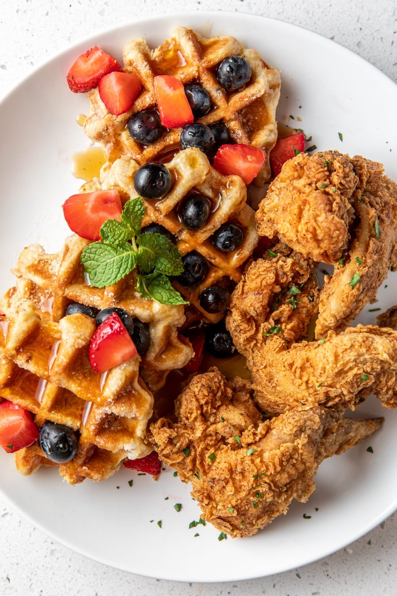 Ready for the weekend? Check out Explore Gwinnett's guide to the best places to binge brunch, including a couple locations in our district! loom.ly/GGsJBzo #SugarloafCID #GwinnettsDowntown #Brunch