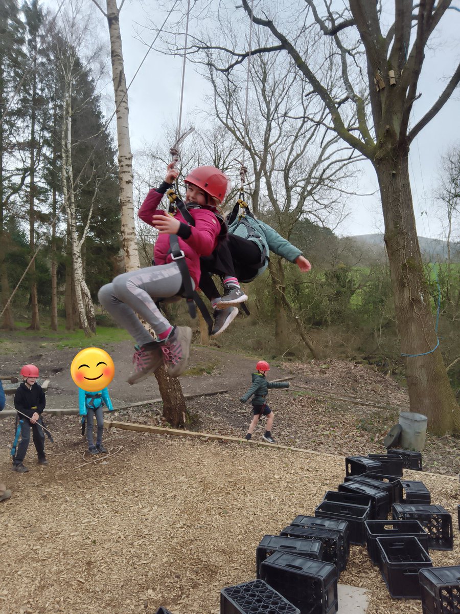 Crate stacking the ultimate team challenge! Our high score - 11! <a href="/SomersPark4EM/">Mrs McCracken and Mrs Evans</a> <a href="/SPMVCedar/">Mrs Beasley</a> @somerspark1
