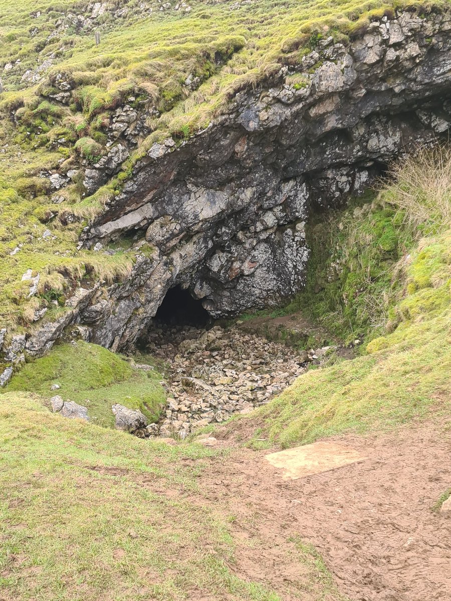 miss_trolley's tweet photo. #giantshole in #Castleton for residential this week! Never been caving but the kids were amazing! Such a brilliant, fun, knowledge rich trip! #teacherlife #residential #trip2 #wherearewegoingnext https://t.co/KMbuBvMZls